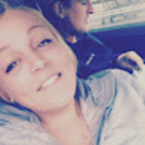 Meet your Posher, Courtney